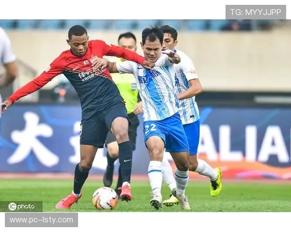 前进之鹰1比1战平斯图加特，双方陷入胶着对峙